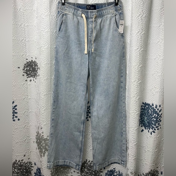 GAP High Rise Wide Leg Pull on Jeans - Picture 2 of 10